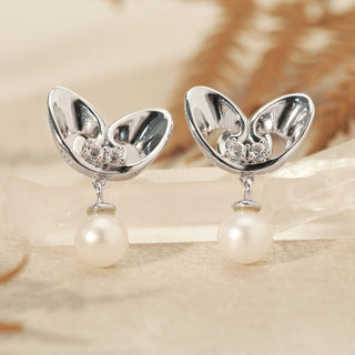 Mistletoe Love Heart Pearl Drop Earrings