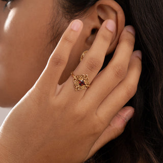 Dara Knot Garnet Ring