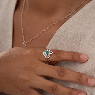 Dara Knot Chrysoprase Ring